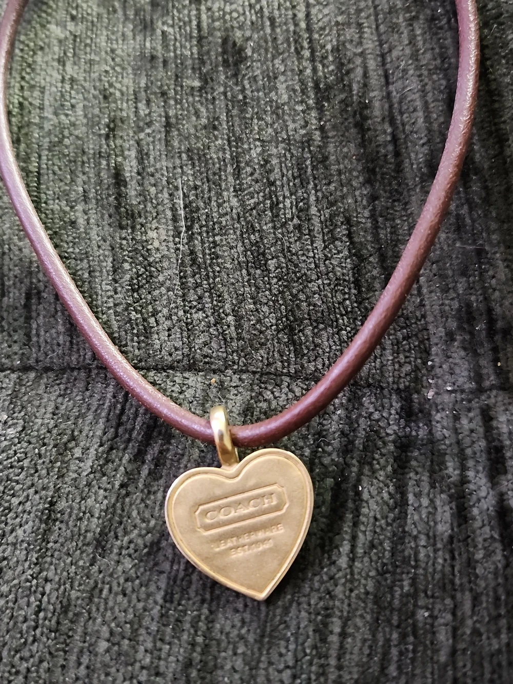 Coach Brown Leather & Brass Heart Necklace Rare Vintage Beauty 16